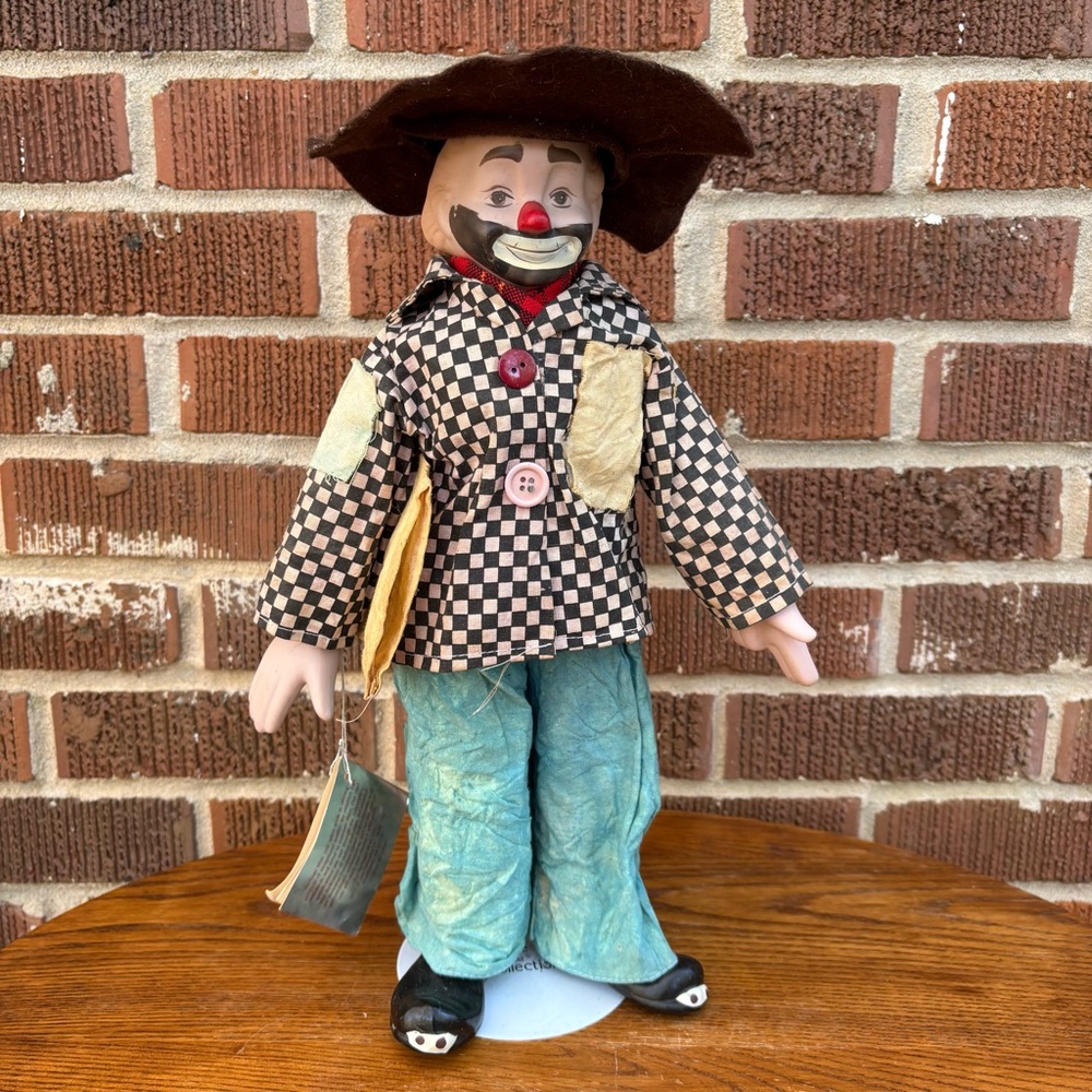 The Heritage Mint LTD "Happiness and Love" 16" Porcelain Clown 1989 Wilbur